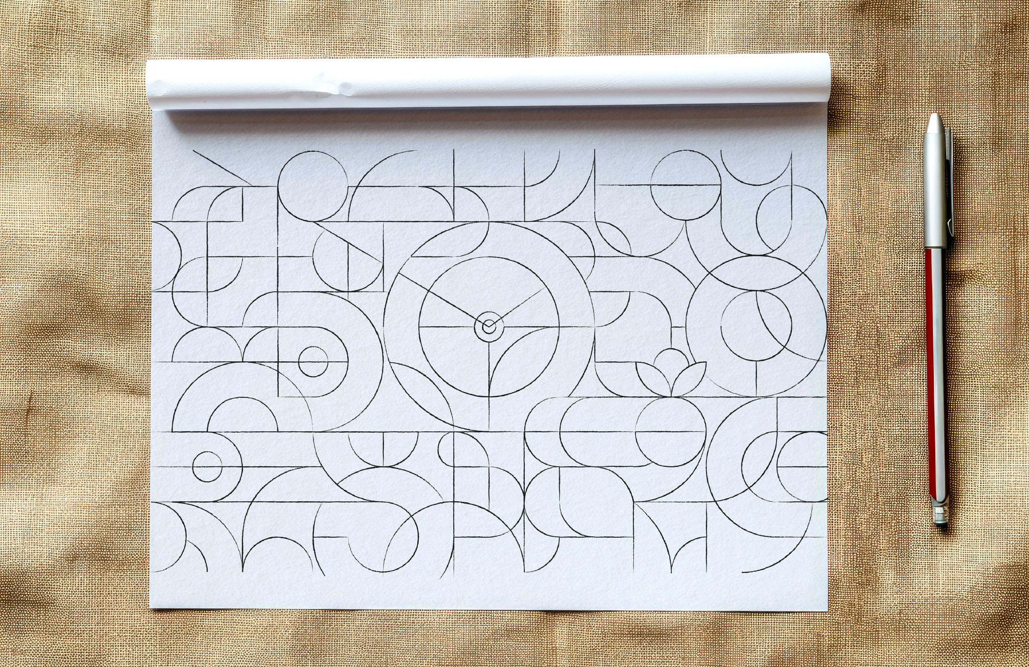 dessin préparatoire au filet noir