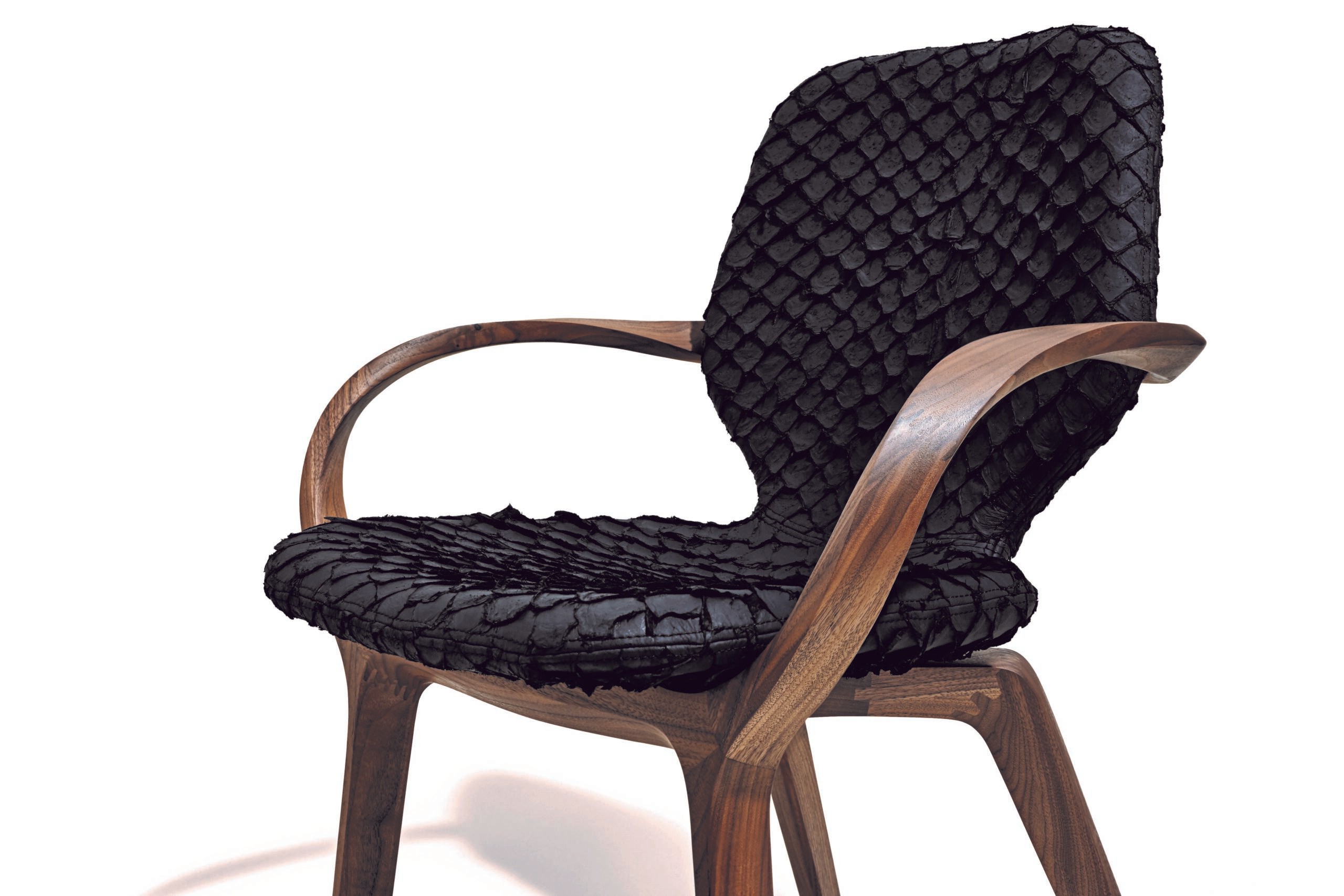 pirarucu leather chair