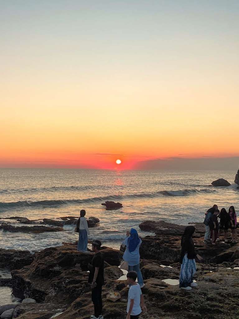 tanah lot sunset