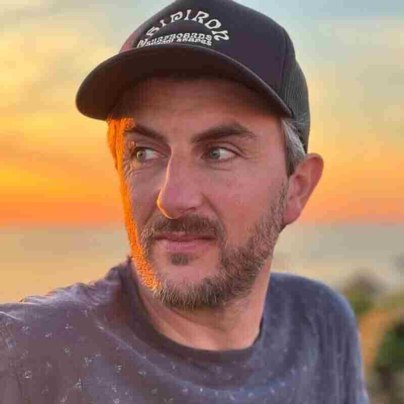 LinkedIn member avatar contributing to follower count