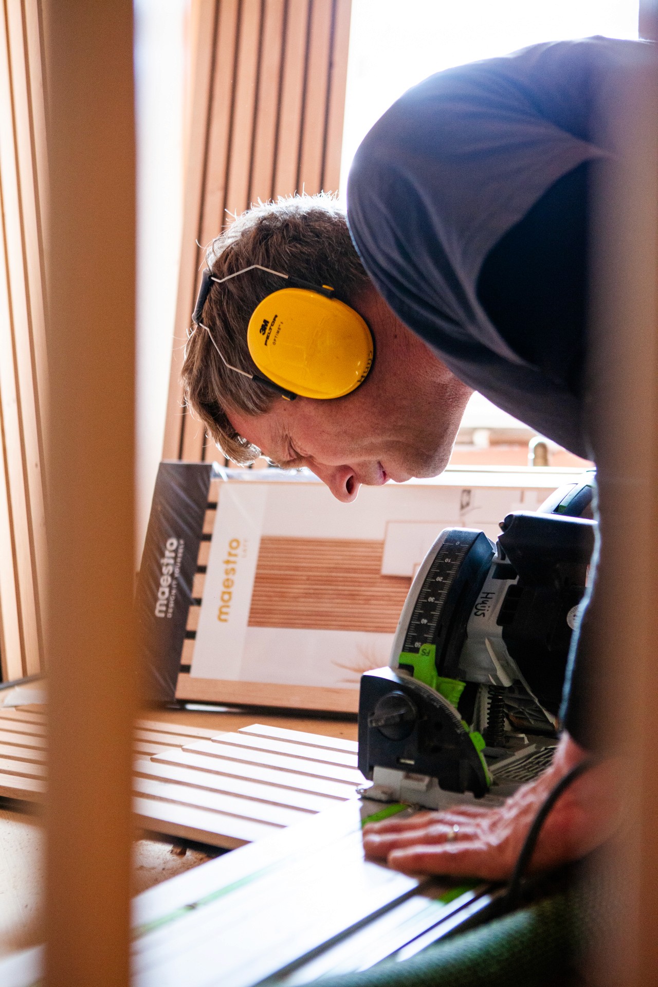 worker on laboratorium