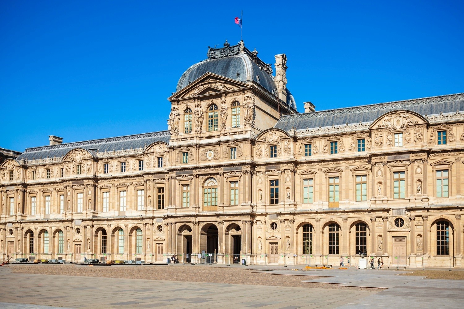 Louvre Museum