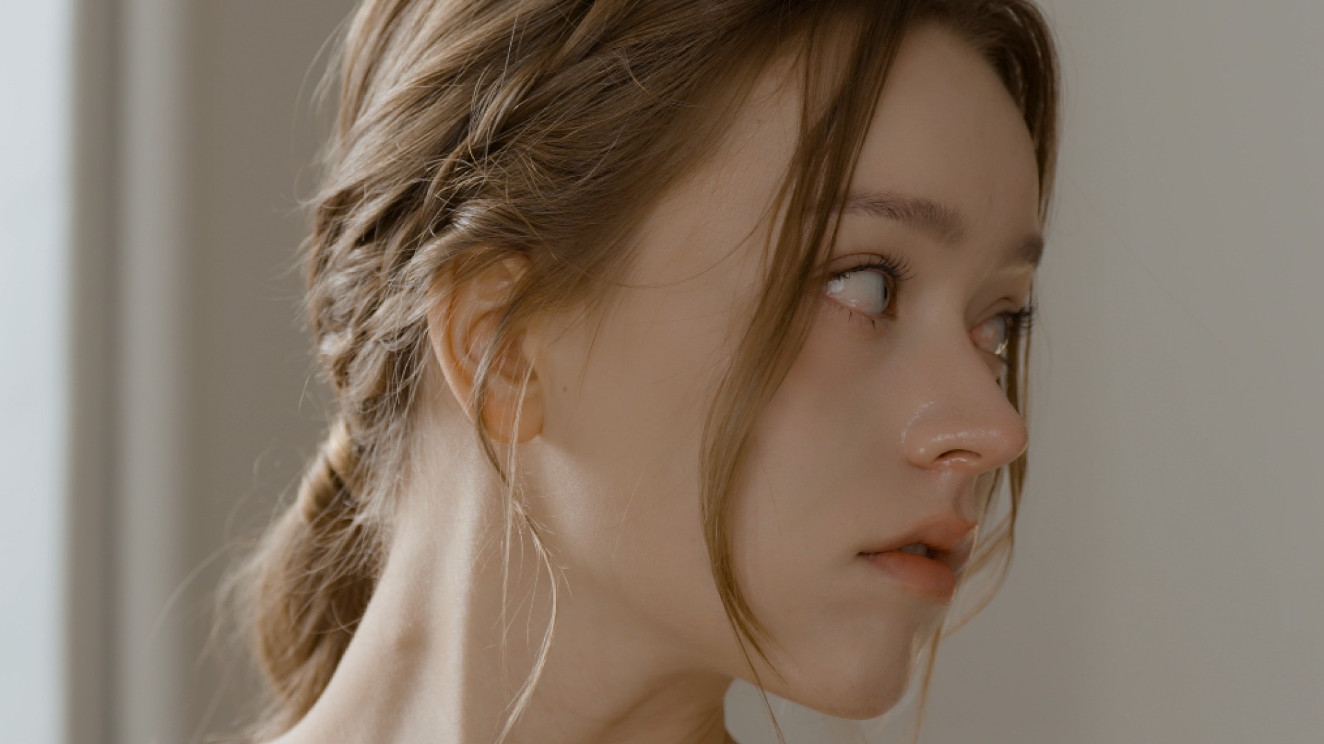 Dazzle Logo with sign vertical