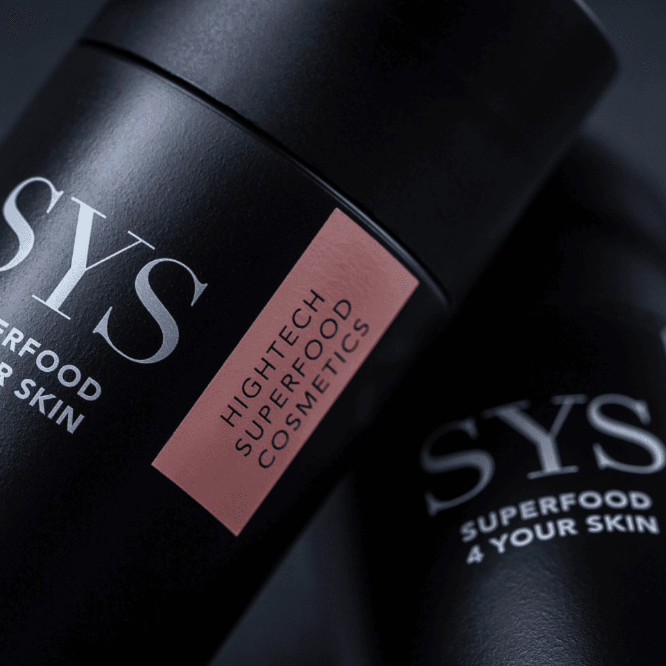 SYS Detail – Hair Care Box in contrasting Black and Pink