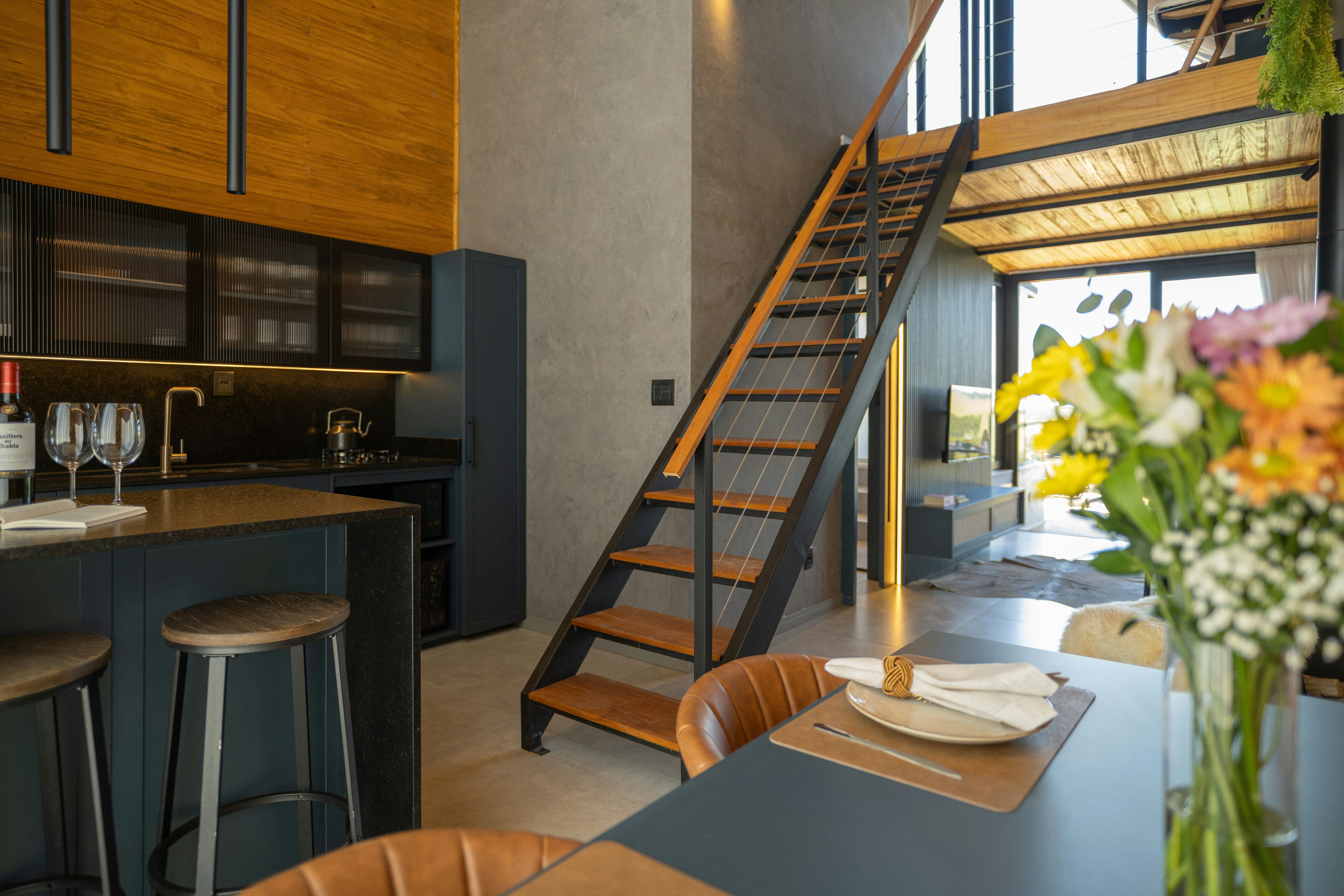 Cave vitrée sous escalier - Maison Borio