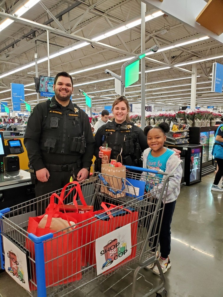 alajawans-bridge-shop-with-a-cop-2023-001