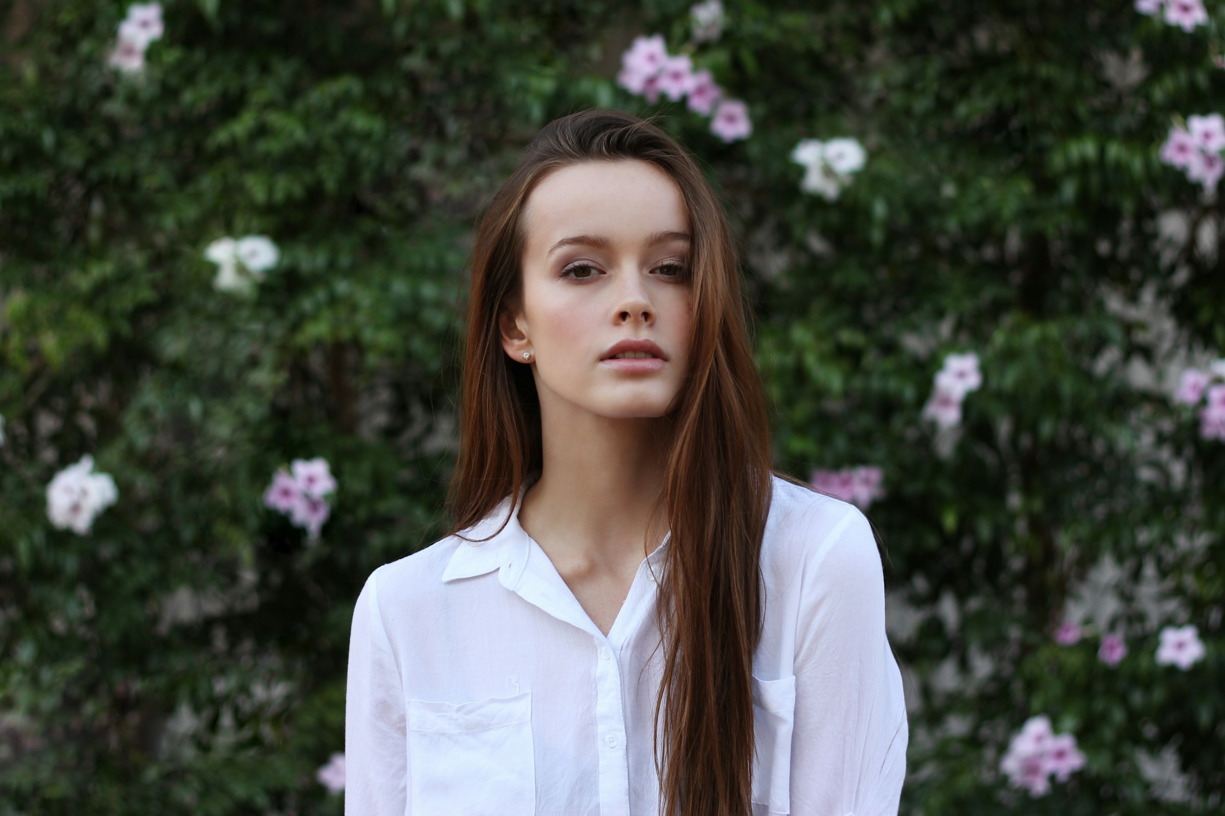 woman in plain shirt - Preppy Skin Care 