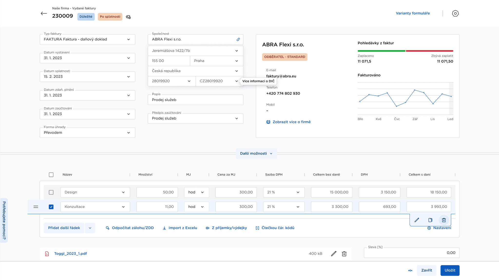 ABRA Flexi: editace vydané faktury v moderním bílomodrém rozhraní s detailním formulářem, položkami (Design, Konzultace), náhledem pohledávek a možností přidávat přílohy či importovat data.
