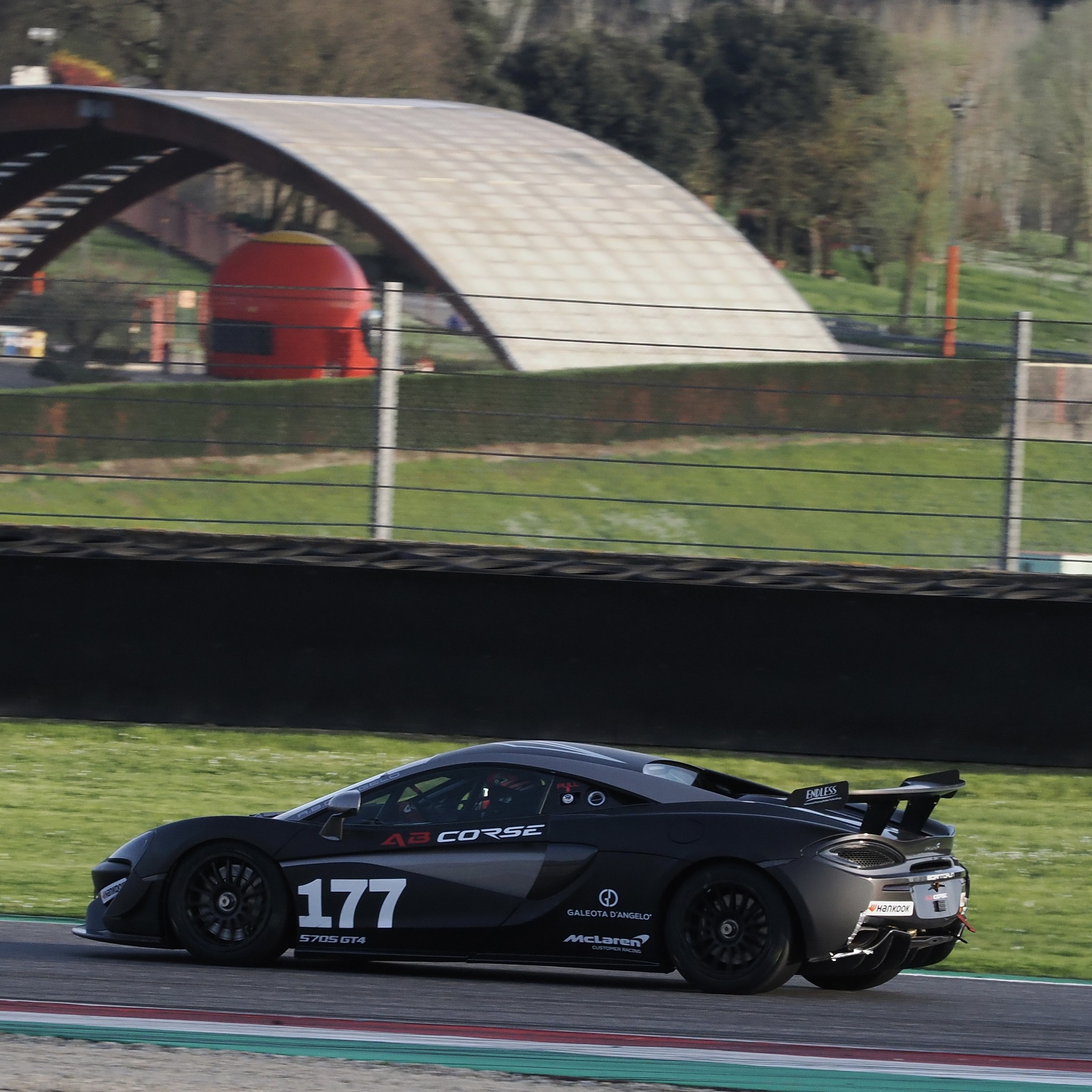 abcorse_motorsport_mclaren_4