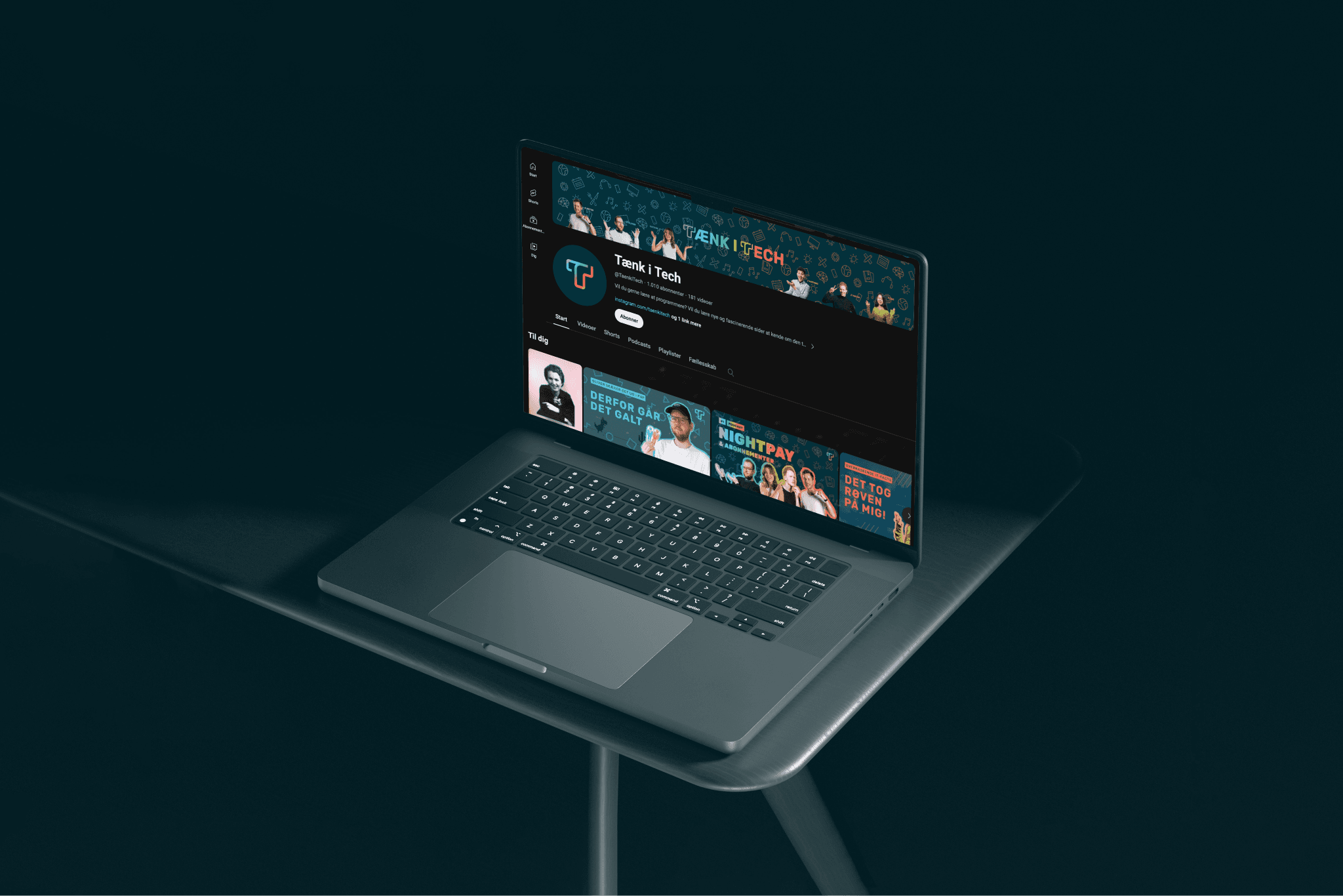 Project showcase laptop mockup