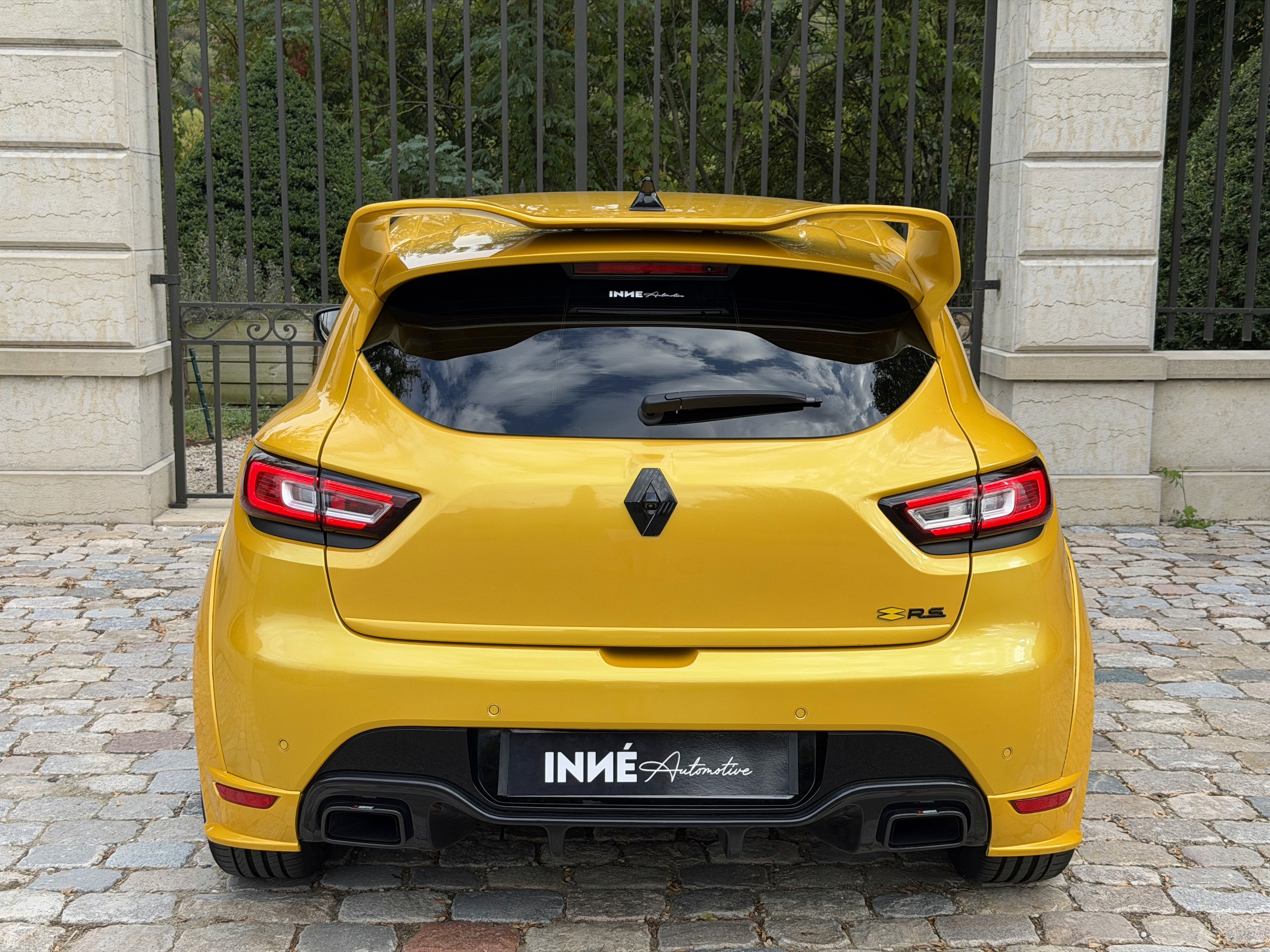 clio-rs-trophy-phase2-bodykit-cuir-rsmonitor-gtperformance-inneautomotive-vienne-38200-lyon-69000