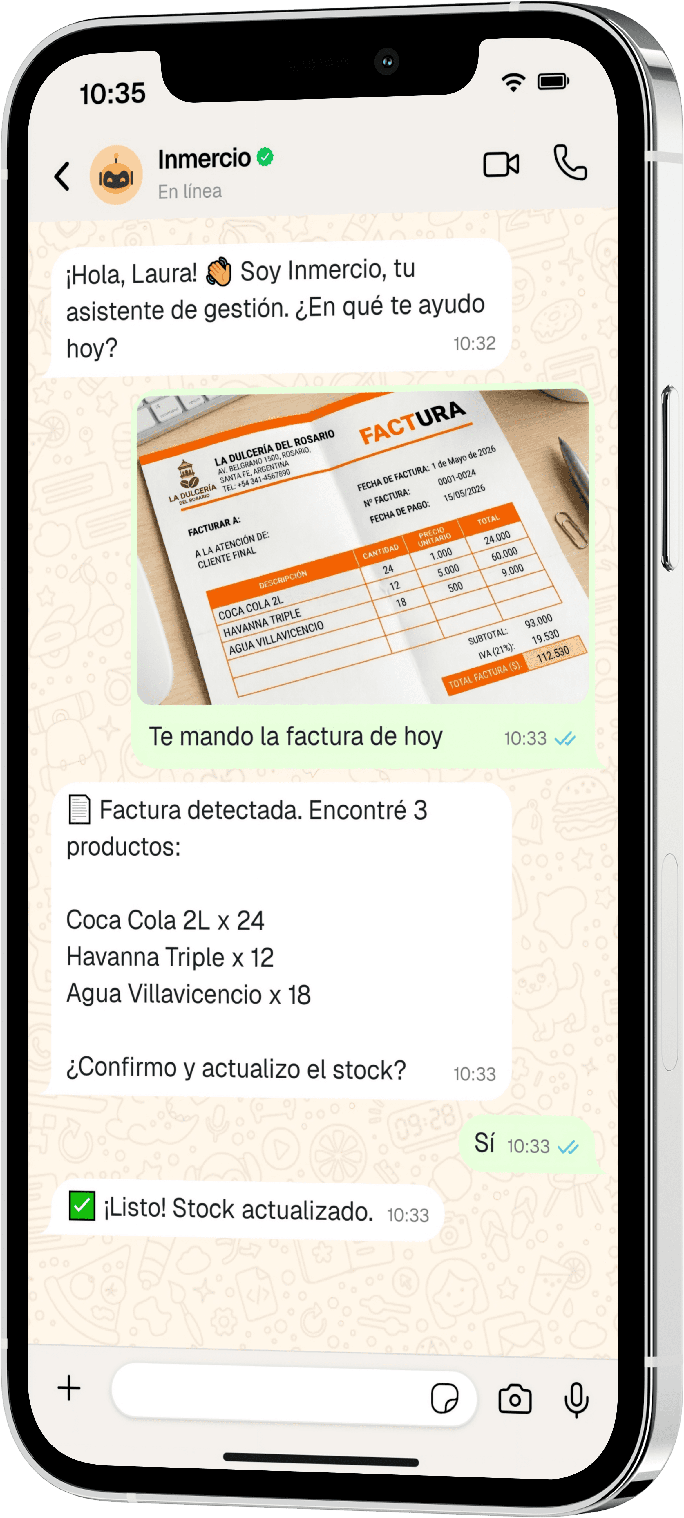 Chat de WhatsApp con Inmercio detectando productos de una factura de proveedor.