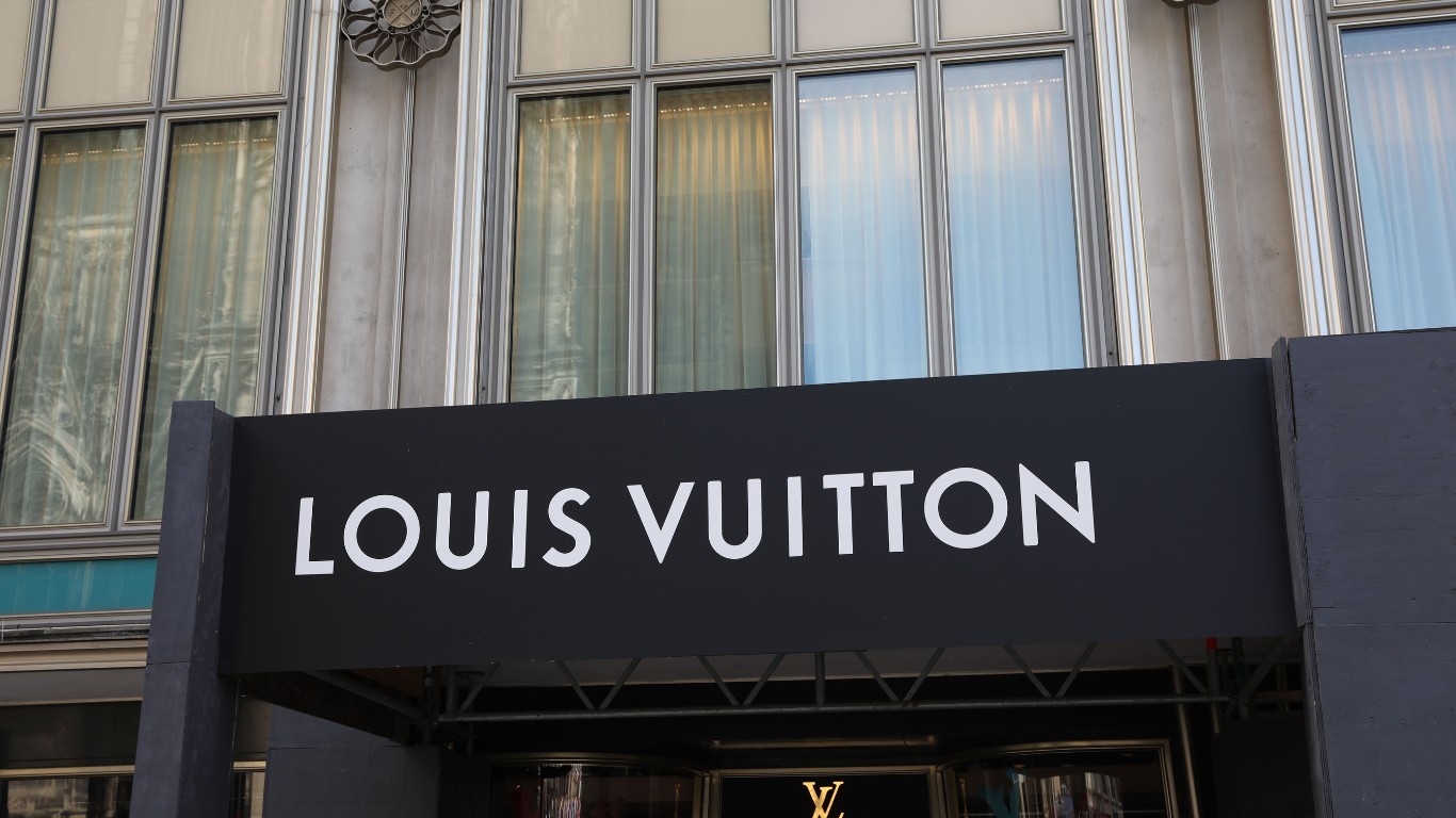 louis vuitton shop exterior