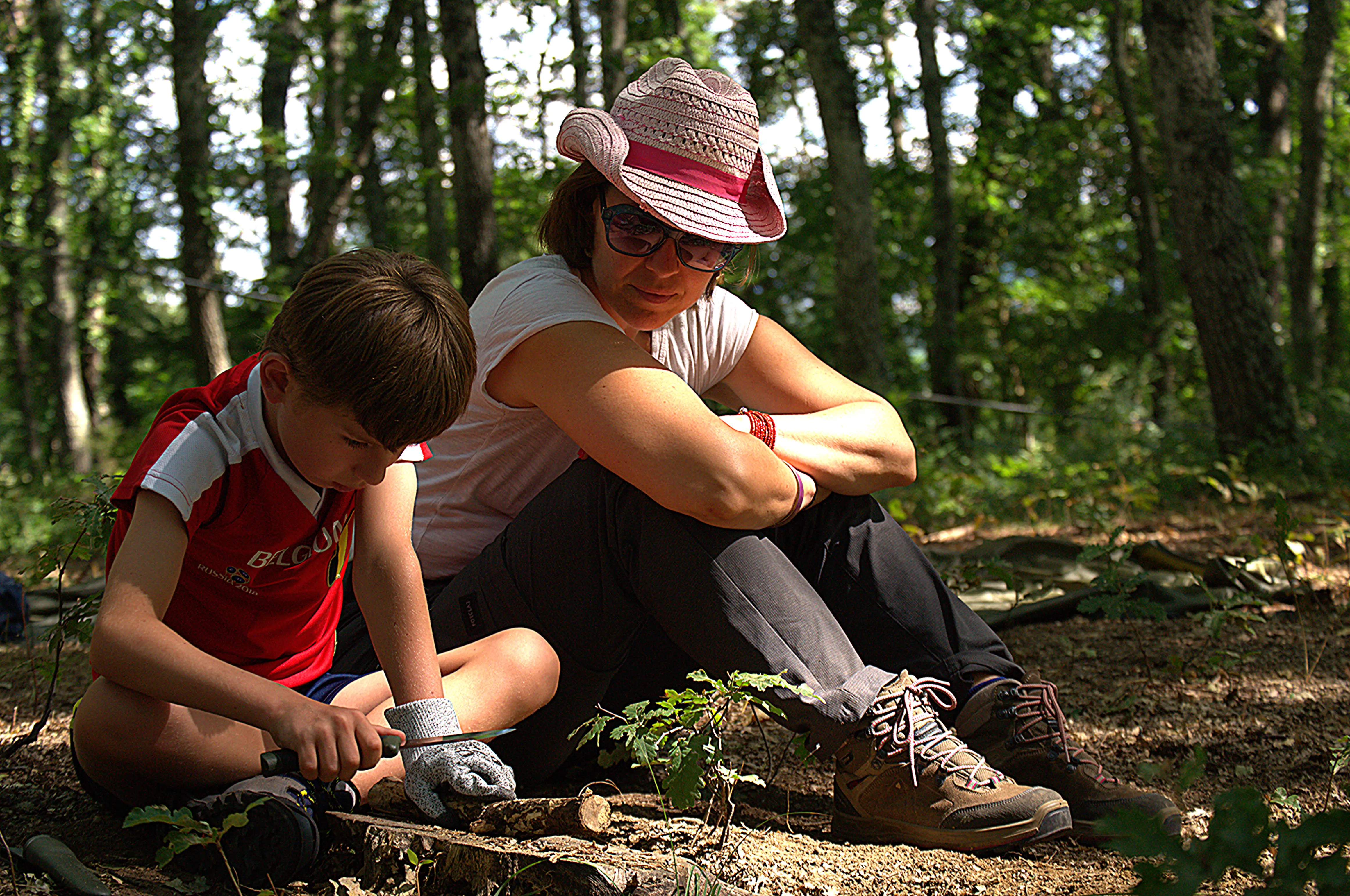 Andrea Modesti, istruttore di survival e bushcraft, esperto in campi avventura per ragazzi e corsi di sopravvivenza outdoor