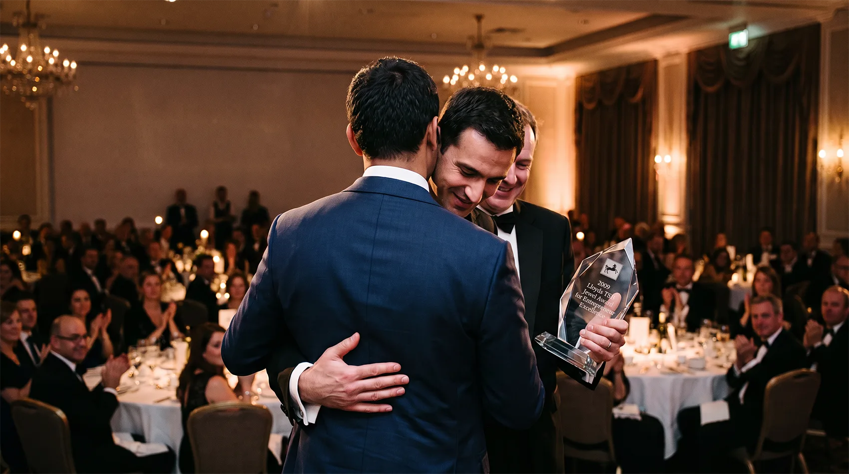 Saad Saraf wins 2009 Lloyds TSB Jewel Award for Entrepreneur Excellence at London Hilton Park Lane ceremony