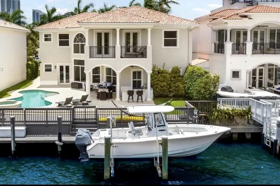 Boat thumbnail 3