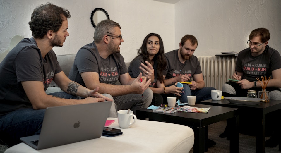 Image de l'équipe Scalingo en discussion