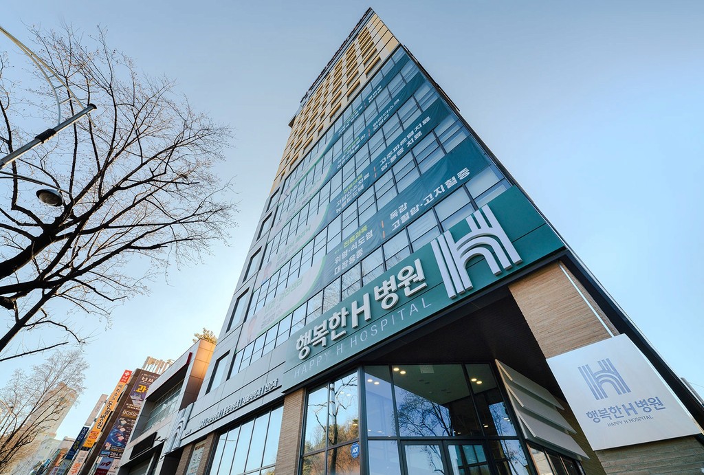 white plastic bottle lot