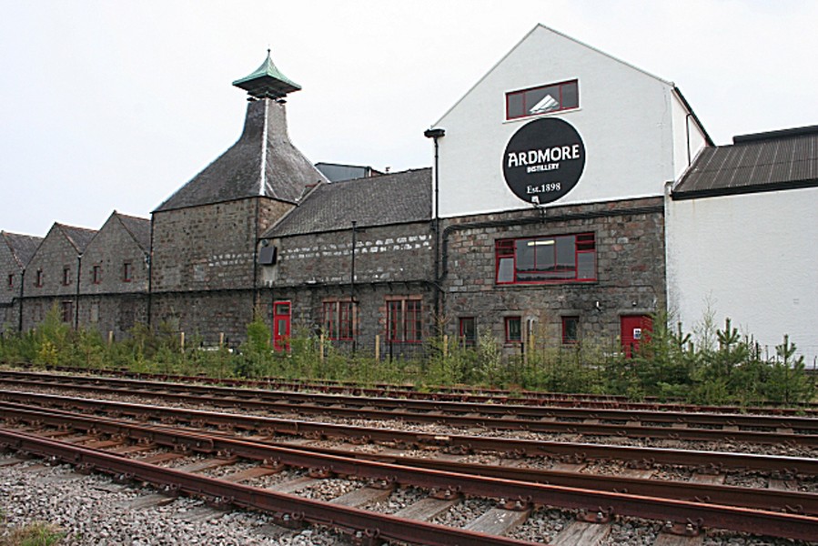 Caol_Ila-Distillery