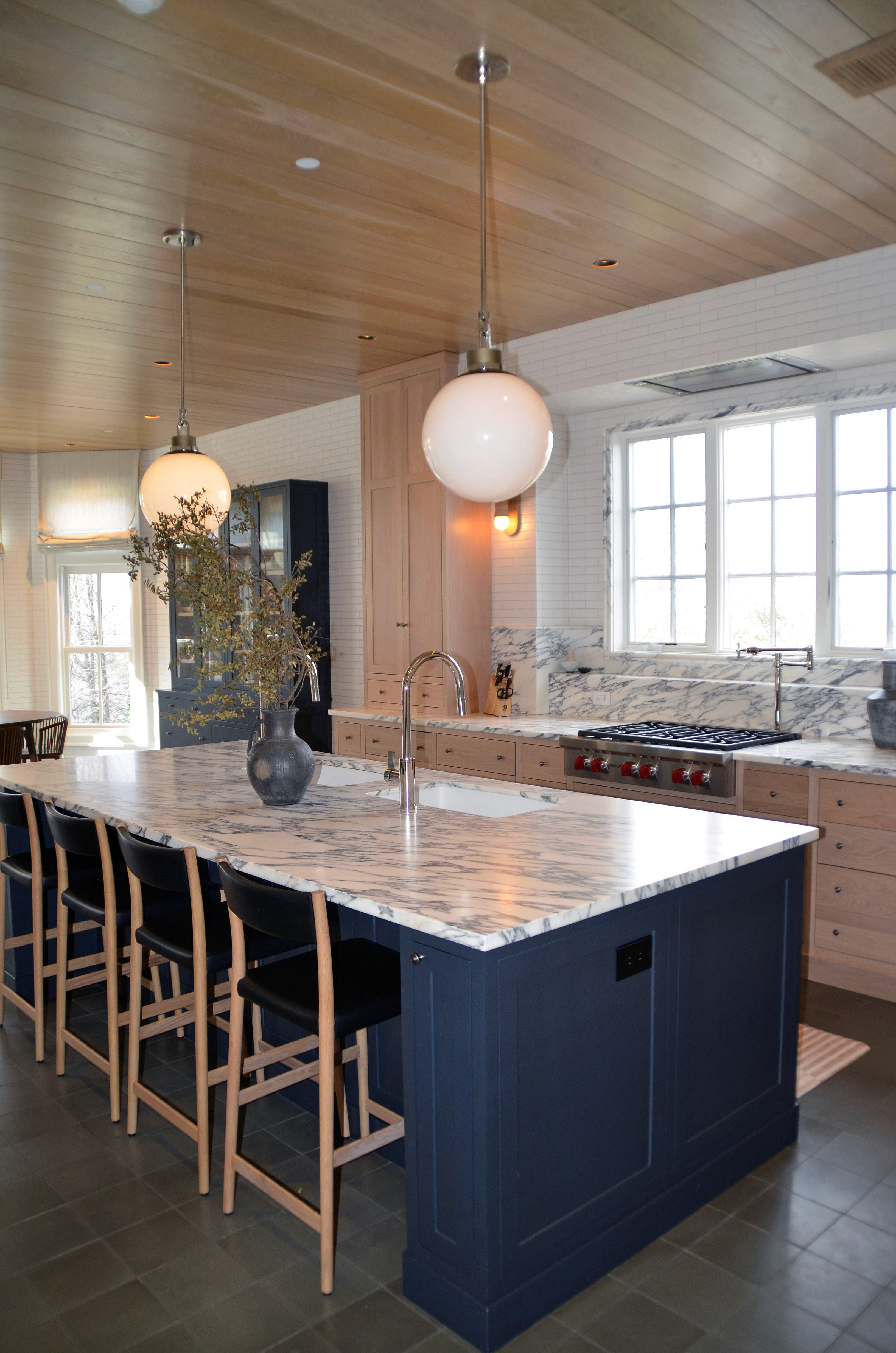 worker on laboratorium