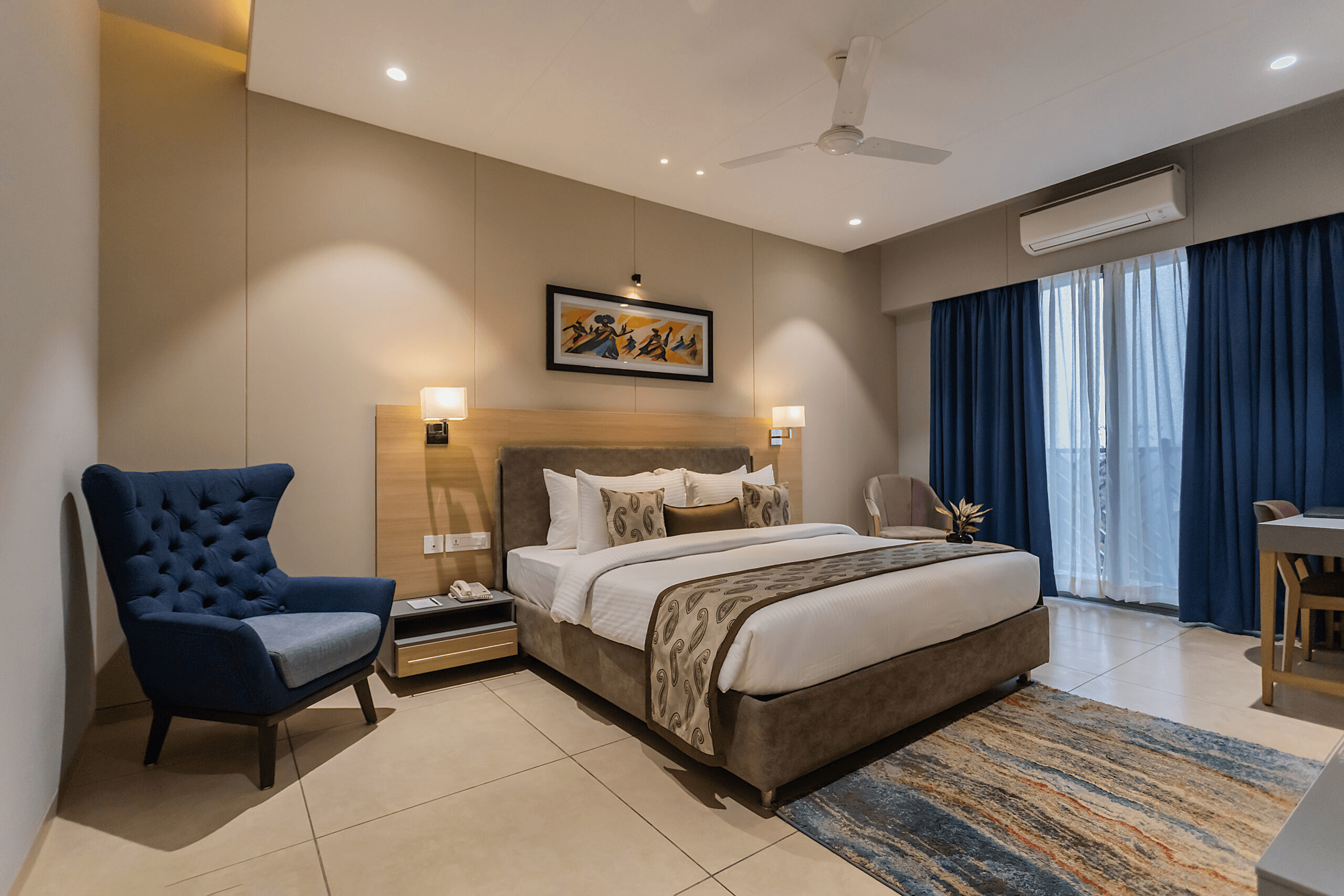 Lotus County Club Suite