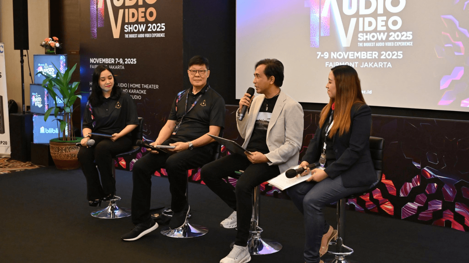 Piyu Padi Reborn sedang menjadi pembicara (Sumber: Facebook/StereoNet)