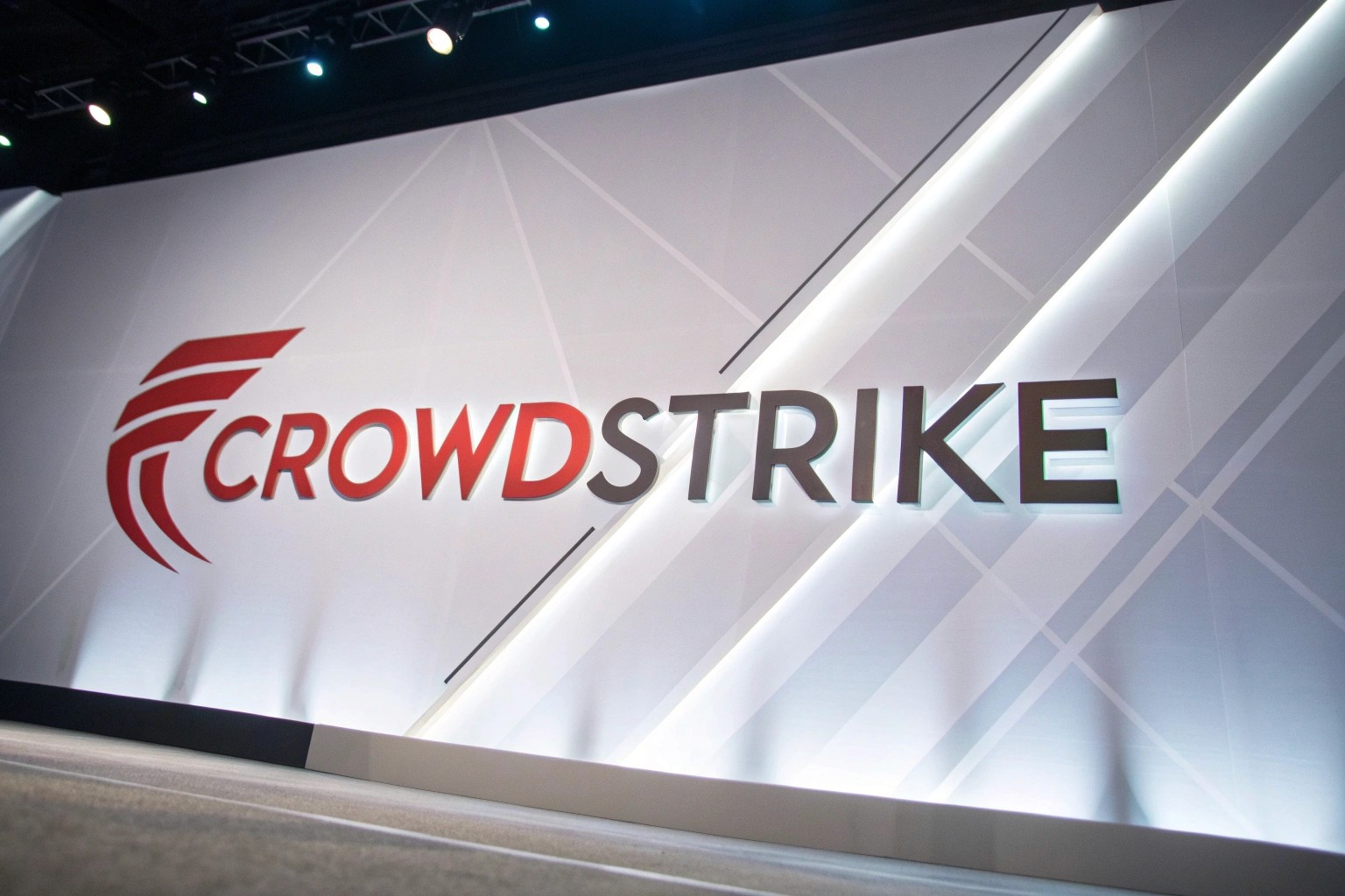 CrowdStrike: надежная защита вашего цифрового мира от киберугроз с поддержкой Active Audit Agency