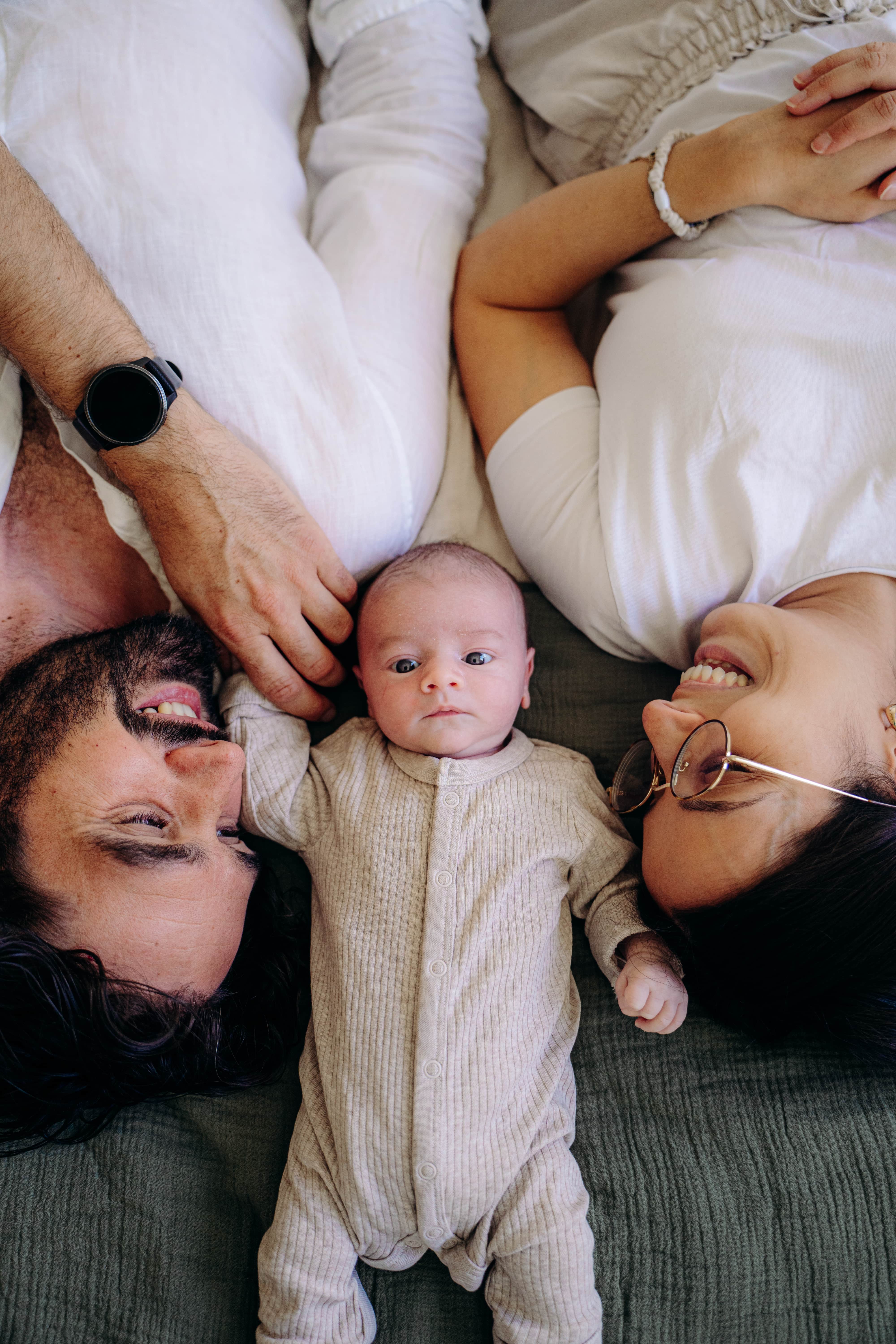 Amelia photographing