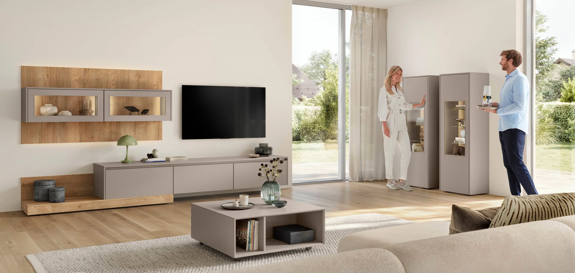 Dnevna soba SENSO 483 v barvi Macchiato Premium matt s TV-regalom, vitrinama in klubsko mizico