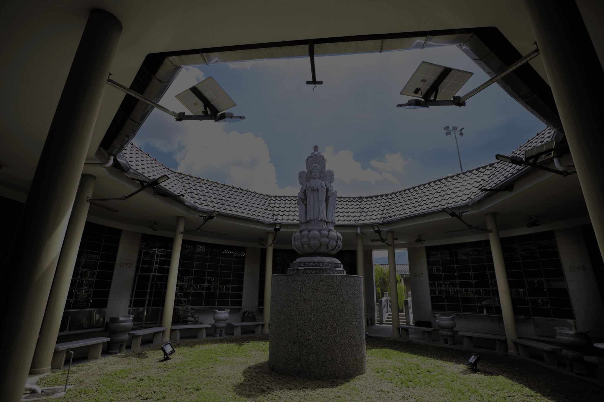 纪念馆设施, 安息堂, 租界殡仪馆, 拜祭区域, 神明坛, 家属休息区, prayer hall, 佛堂, 多功能追思厅, landmark areas, memorial zones, 场馆导览, 数位纪念区, memorial park layout, 场馆介绍