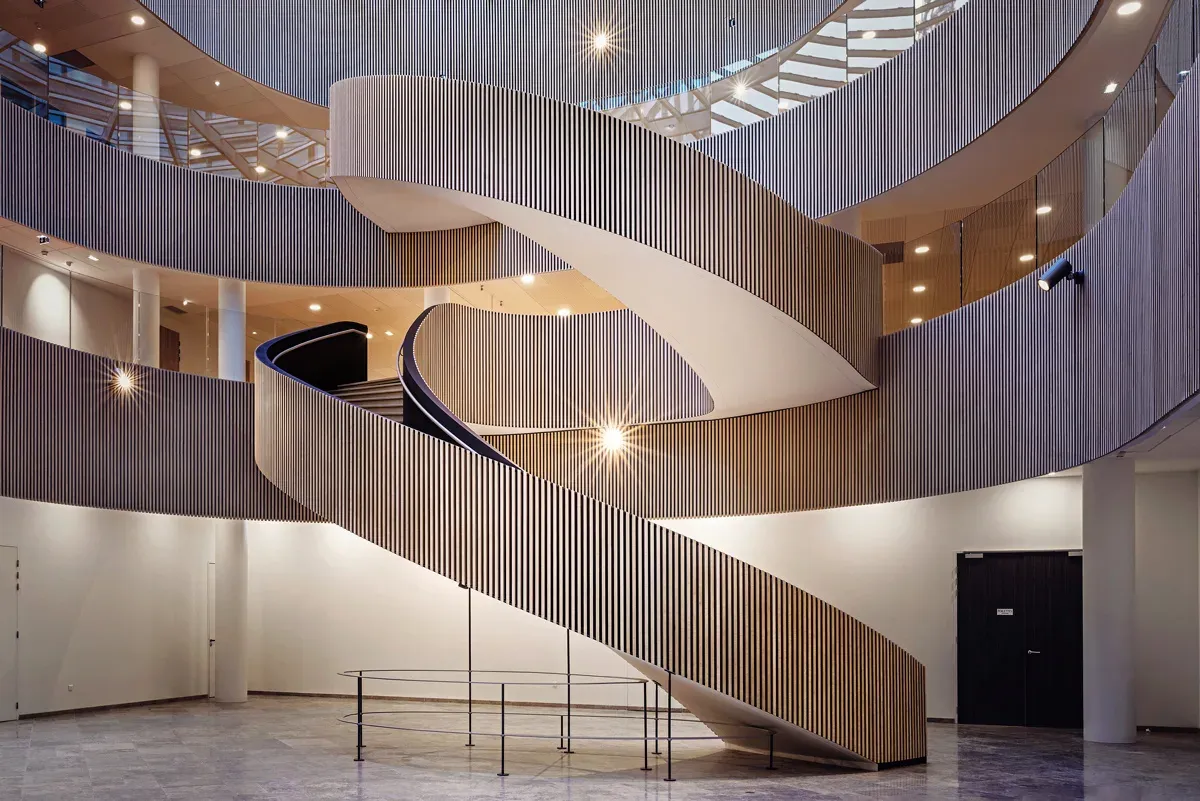 Grand escalier du bâtiment de la Mel à lille — photo design intérieur Lille | Anteale Yann Manac’h 2025