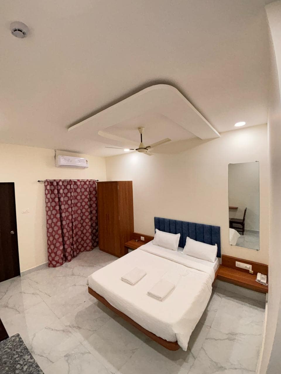 Deluxe rooms at Wavelash Resort in Gorai.