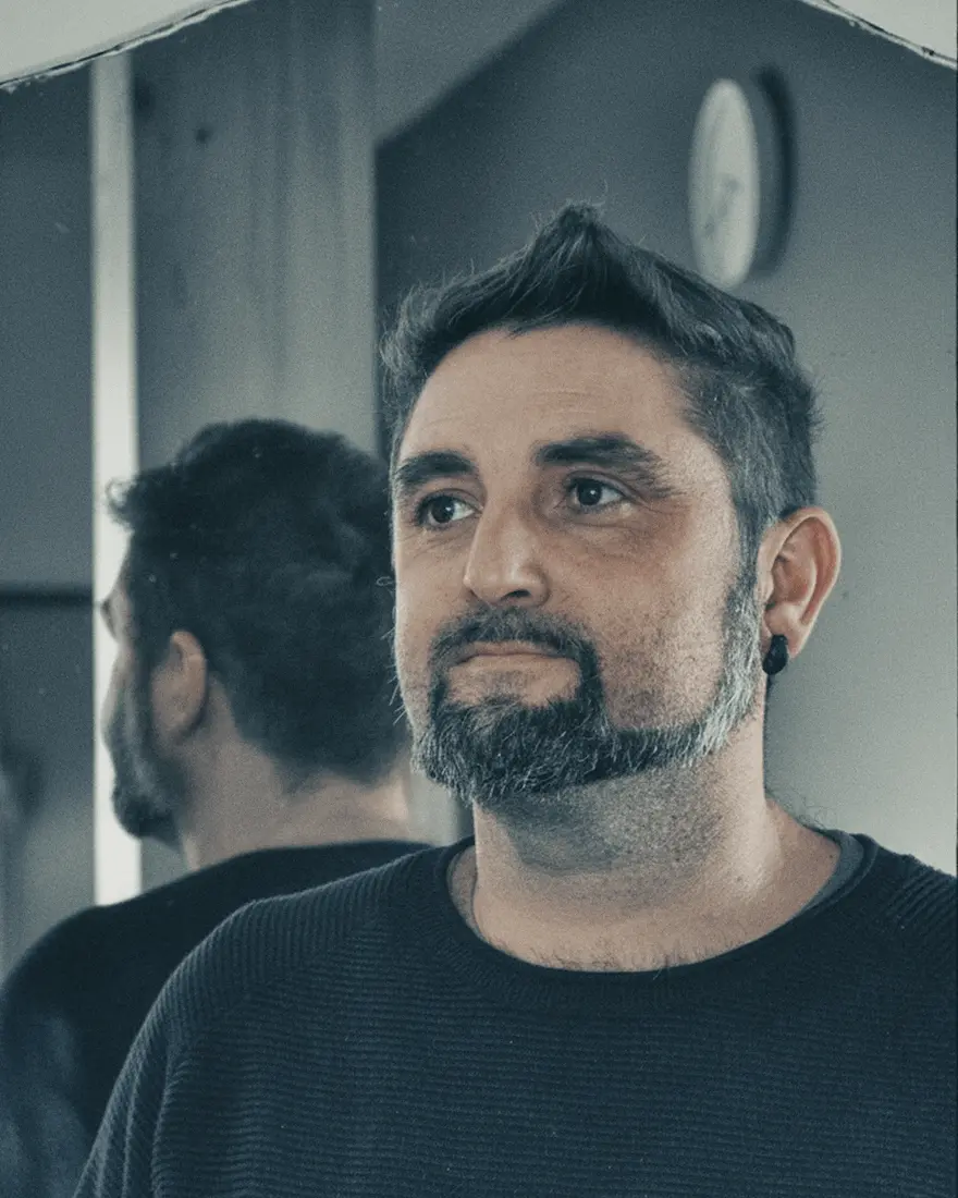 Alex Lalex, tatoueur chez Grinoir Tattoo