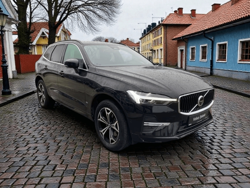 a close up of a cell phone with a blurry background