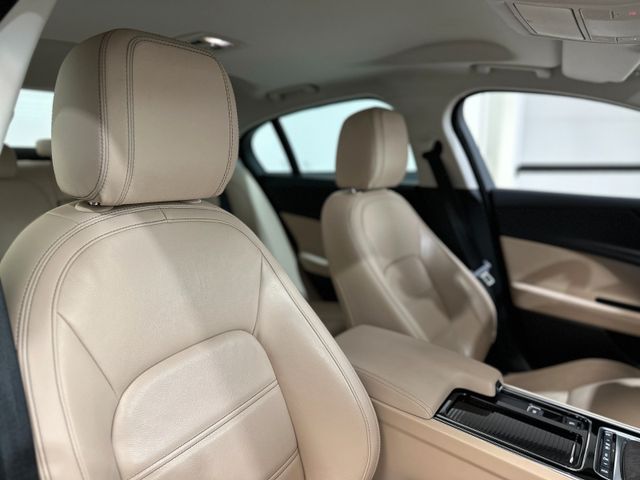 JAGUAR XE 2019 BLUE Gebrauchtwagen - Galeriebild 14