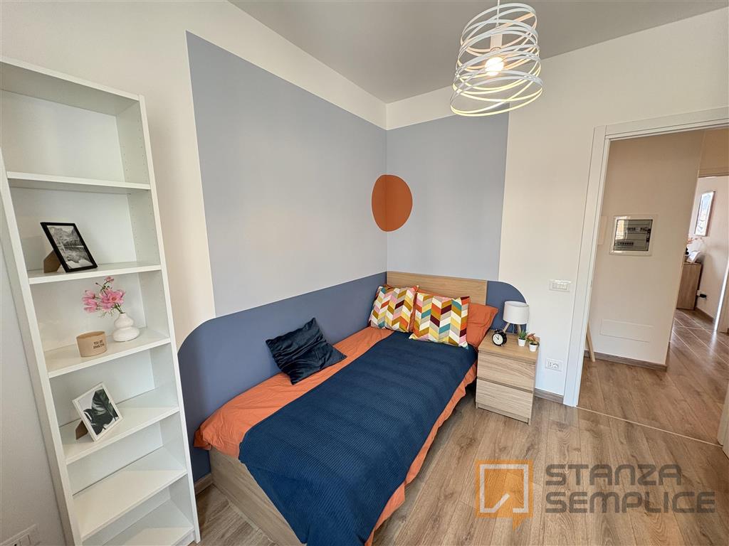 9 sqm room in Via Cefalonia, Verona