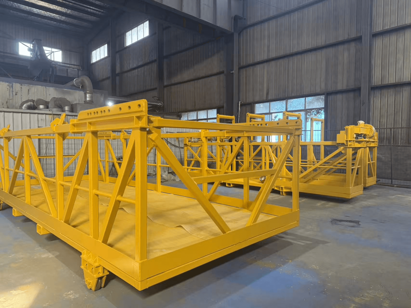 Port crane structure and maintenance access context