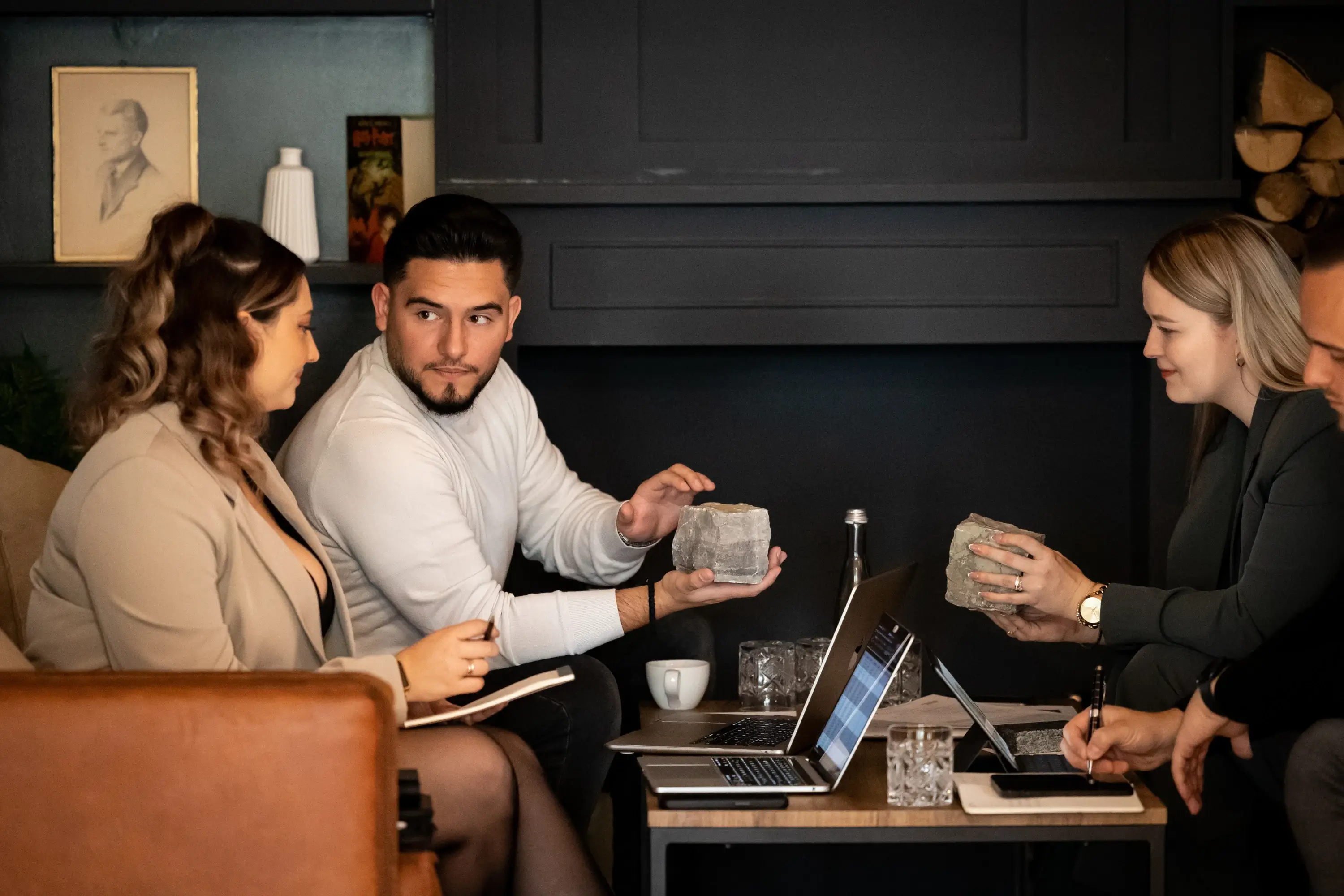 Besprechung Cirrus Group