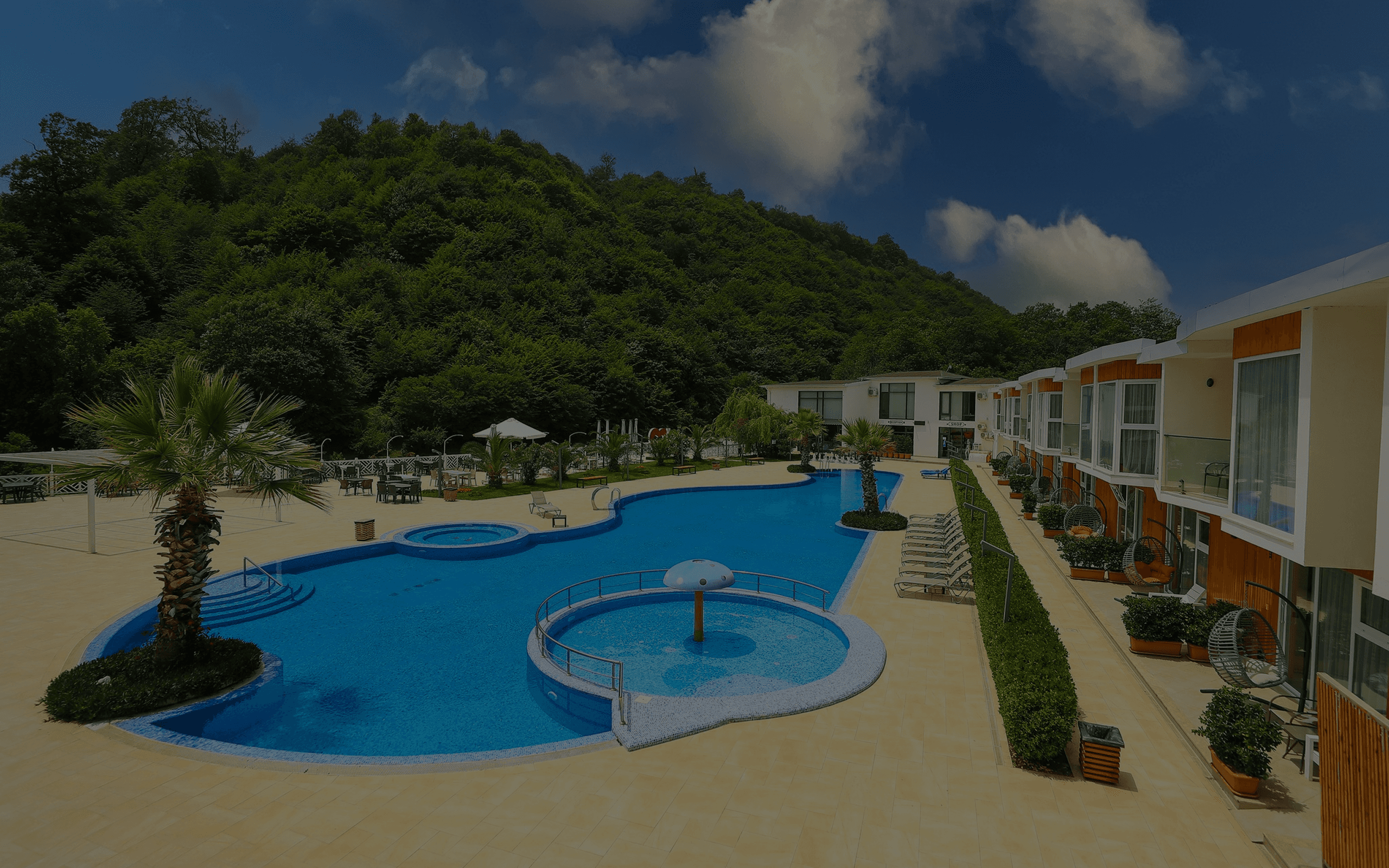 Lavish Hotel