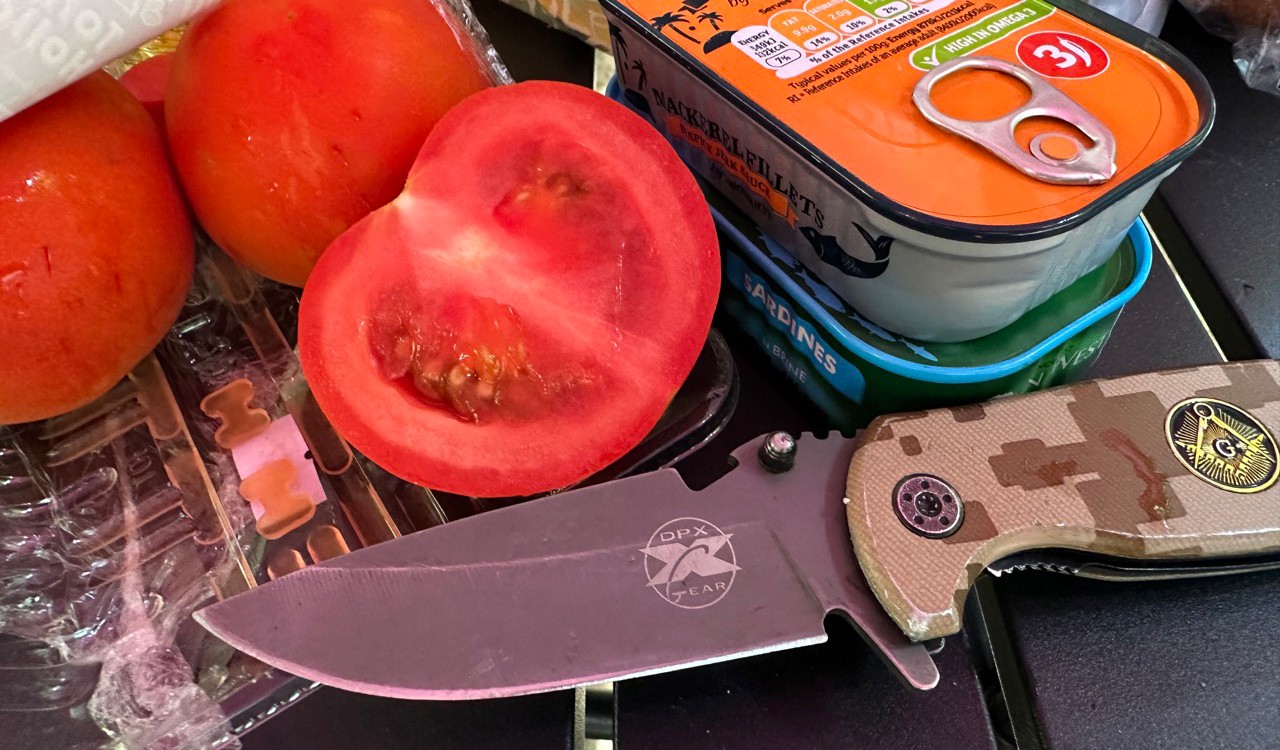  Switchblade and ingredients 