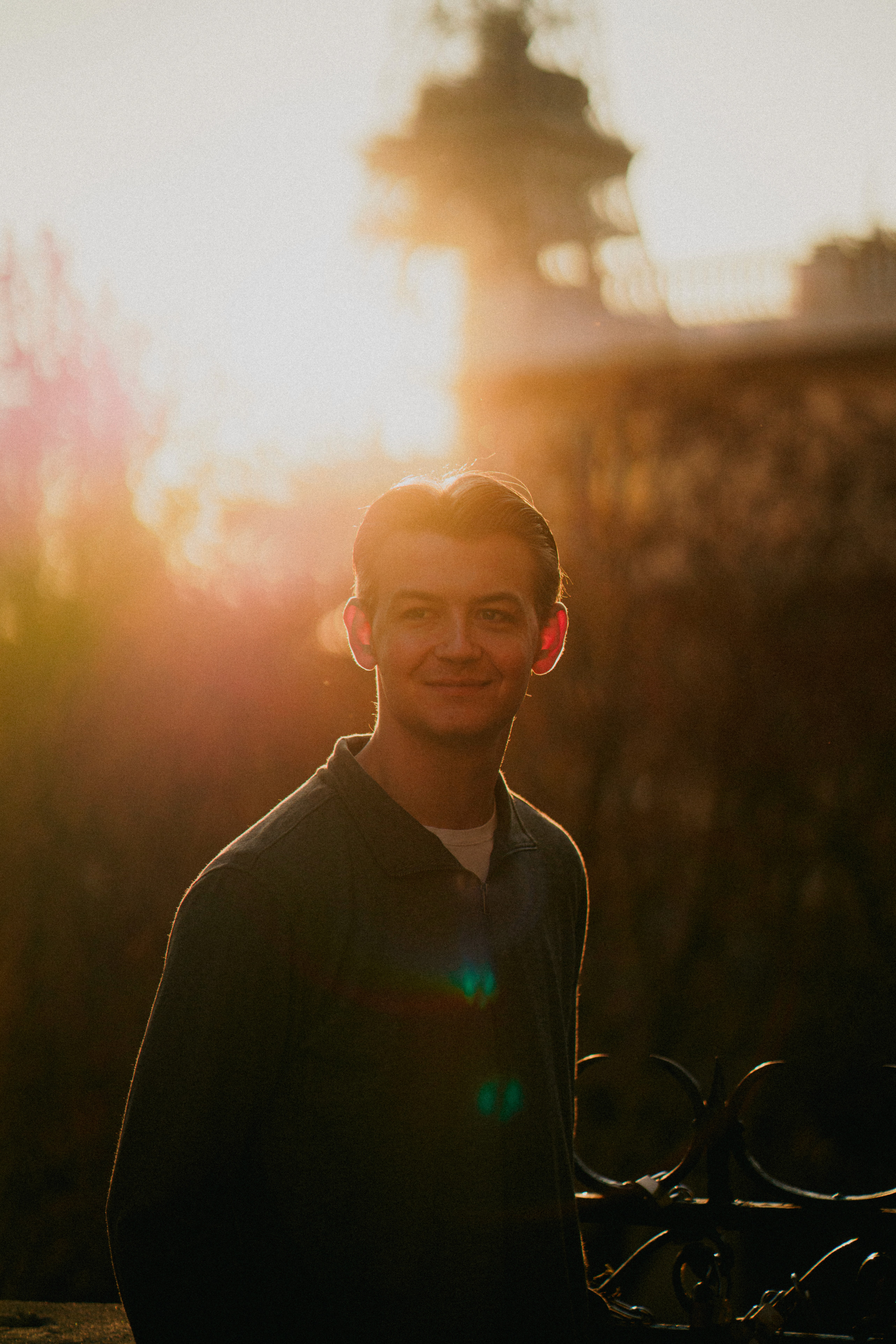 Paris Photographer - LeParisPro. Weddings, engagements, proposals, lifestyle and fashion photoshoots.