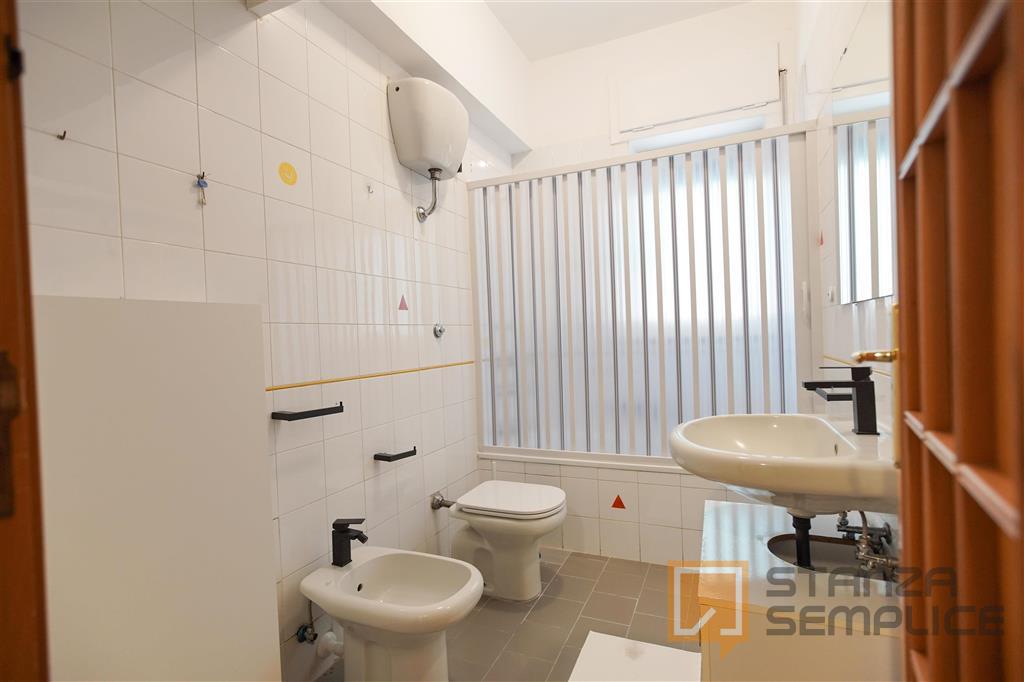 Stanza singola di 17 mq in Via della Rocca, Forlì – 490€ tutto incluso, cauzione zero