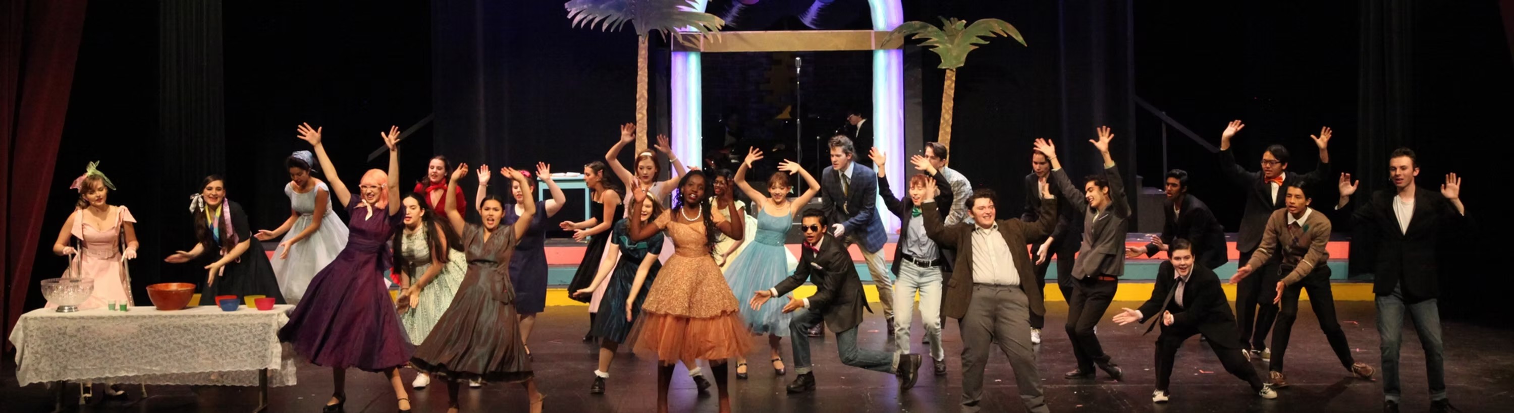 Image showing a performance by the Mercer Island Drama Booster