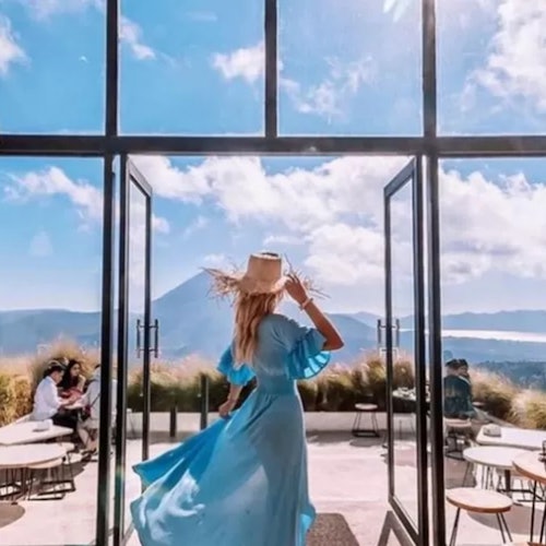 巴图尔山：吉普车之旅 + 京打马尼咖啡馆 + 乌布村门票（京打马尼）