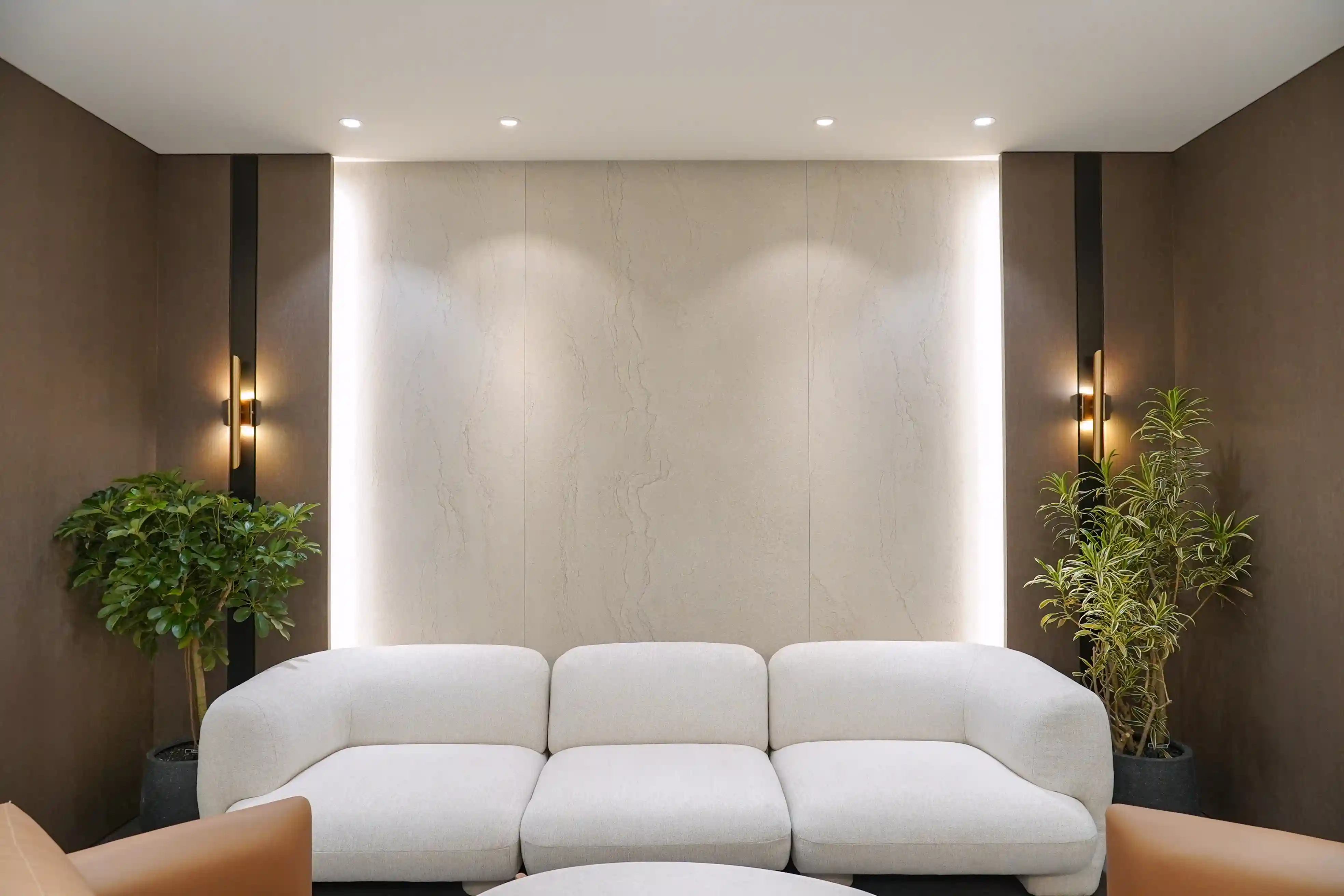 관엽식물을 활용한 로비라운지 플랜테리어