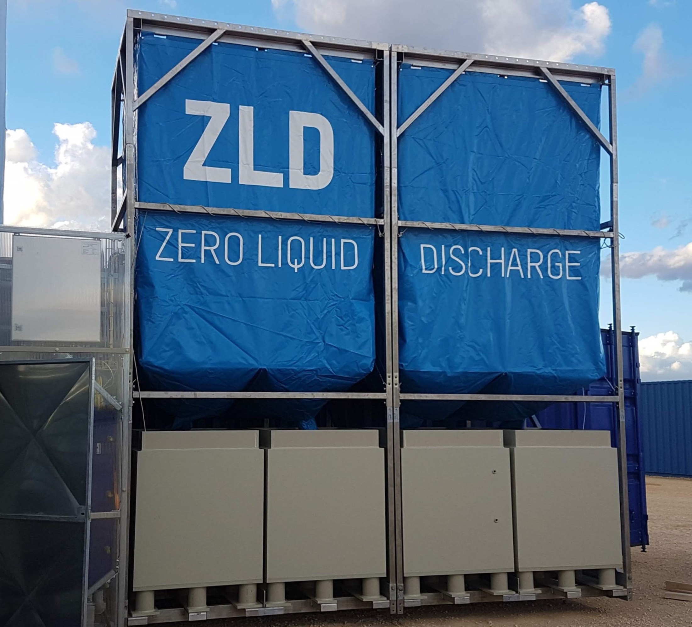 Containerised zero liquid discharge (ZLD) unit for water reuse