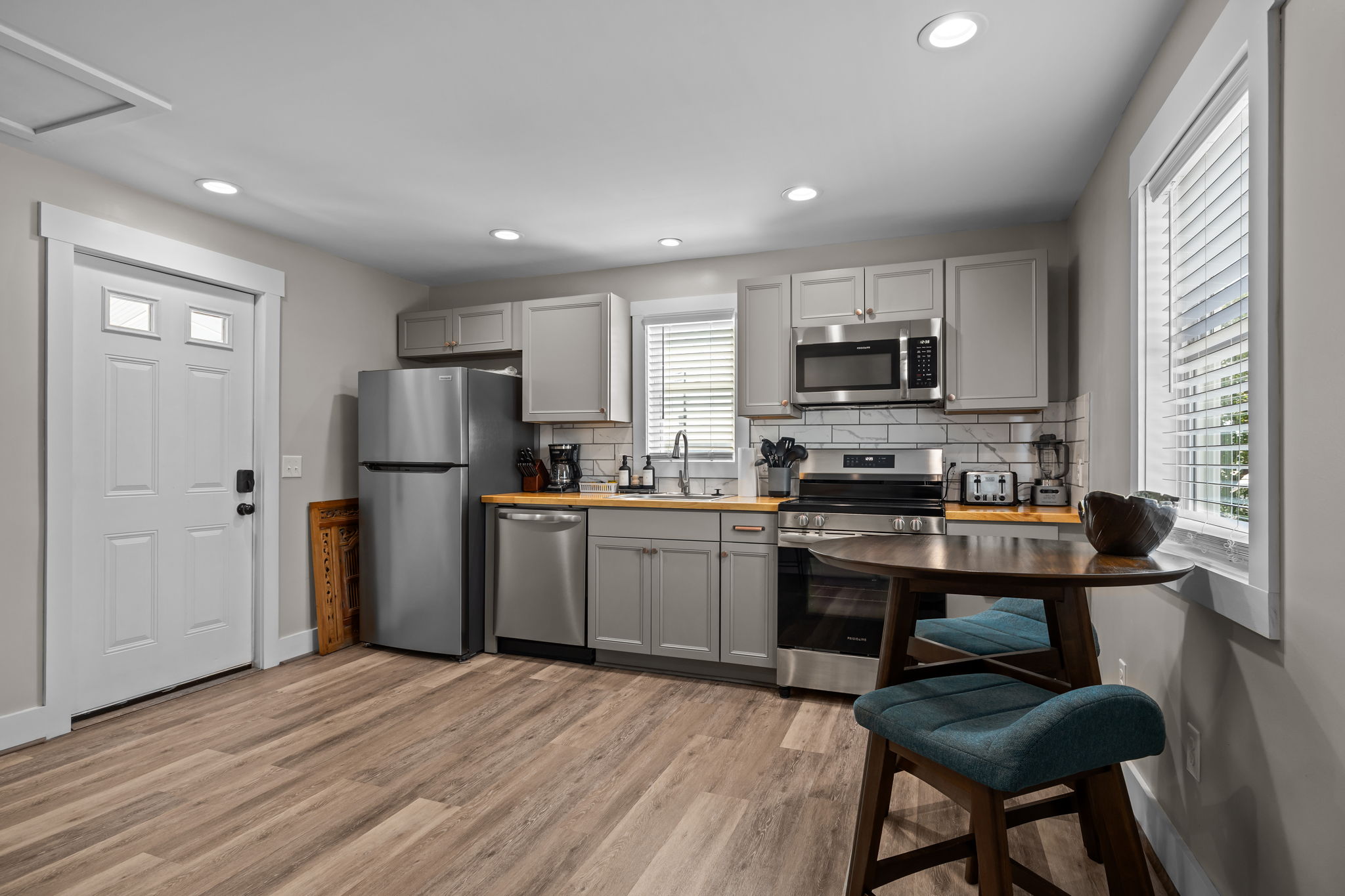 Calicobay cottages, airbnb in downtown morehead city