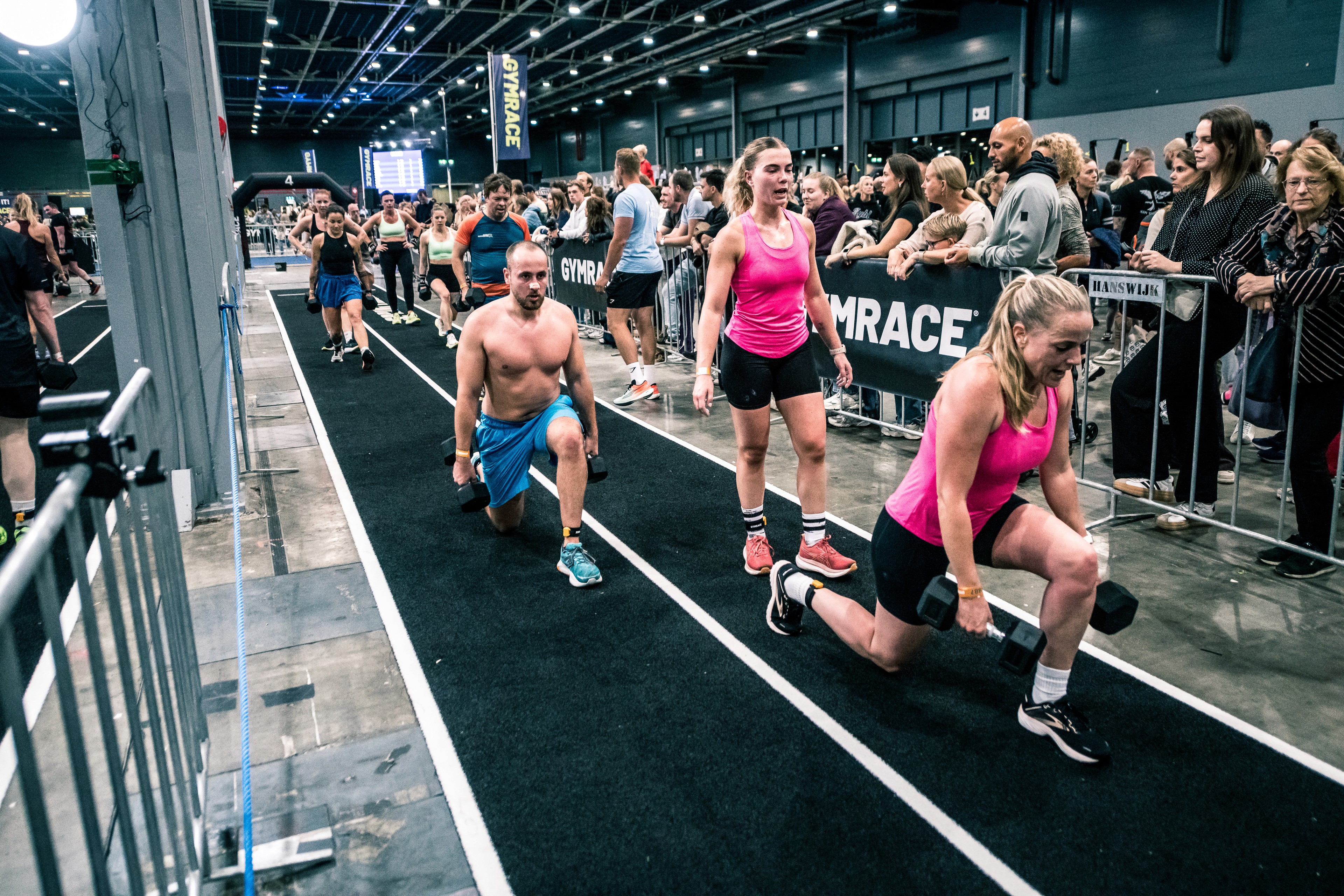 GYMRACE dumbell farmers lunges