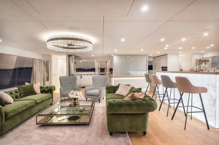 Interior of the 100 Sunreef Power