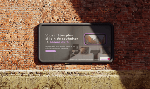 Affichage urbain d’une campagne de communication sur le thème du repos et de l’habitat.